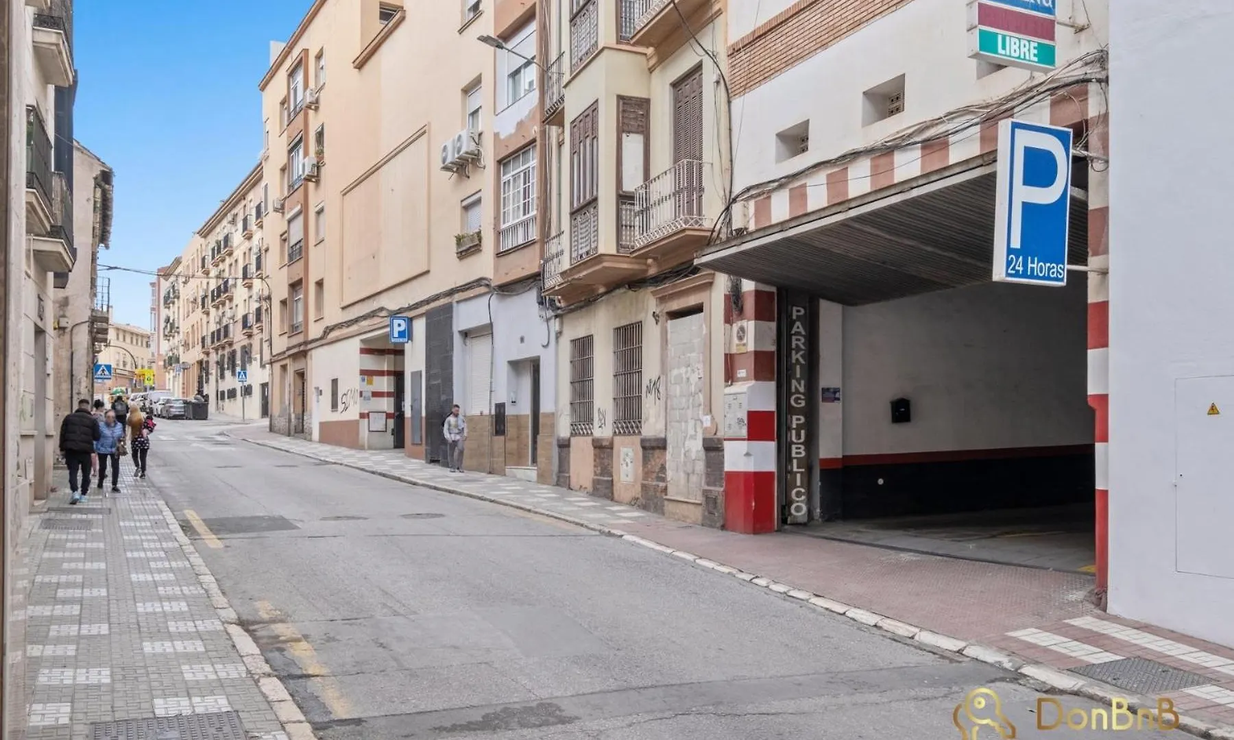 Furnished Studio In Malaga Apartment